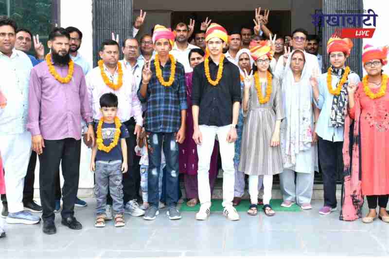 Jhunjhunu students honoured for scoring above 90 percent marks
