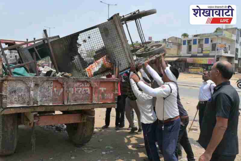 Encroachment removed from Sikar Piparali Circle by joint administration