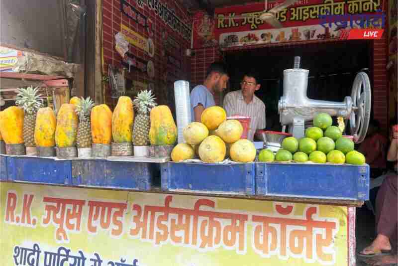 Food safety officials destroy rotten fruits in Sikar market