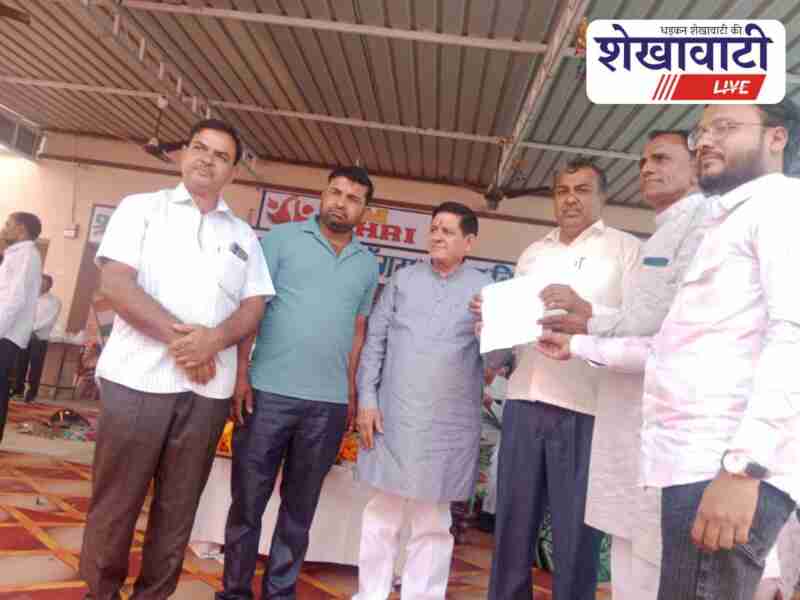Villagers submit memorandum to MLA Bhamboo demanding Sultana Panchayat