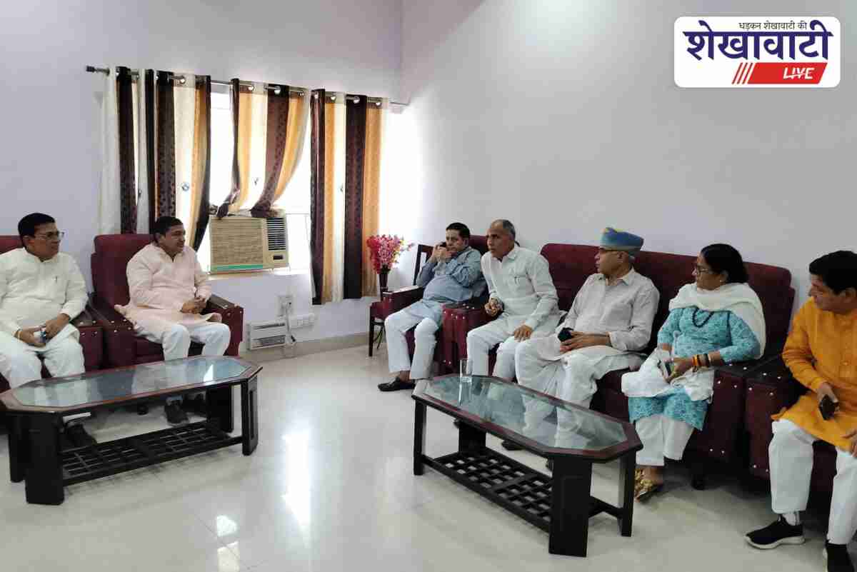Public Health Engineering Minister Kanhaiyalal Choudhary scolds officials over irregular water supply in Jhunjhunu