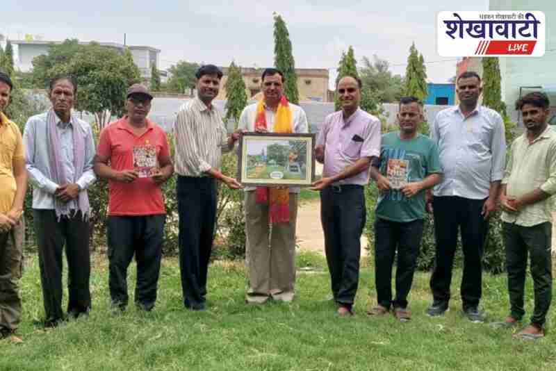 Author Dharmpal Gandhi honored for his book on women freedom fighters