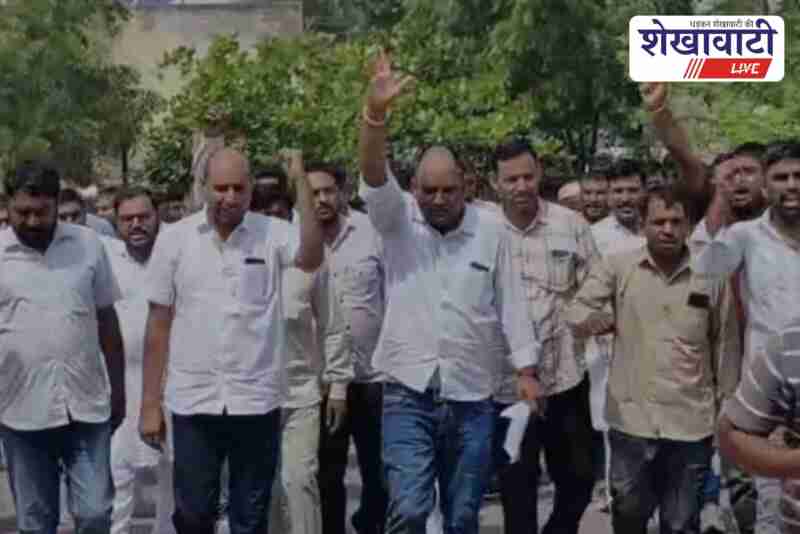 Truck owners protest in Sujangarh over suspended RC issues