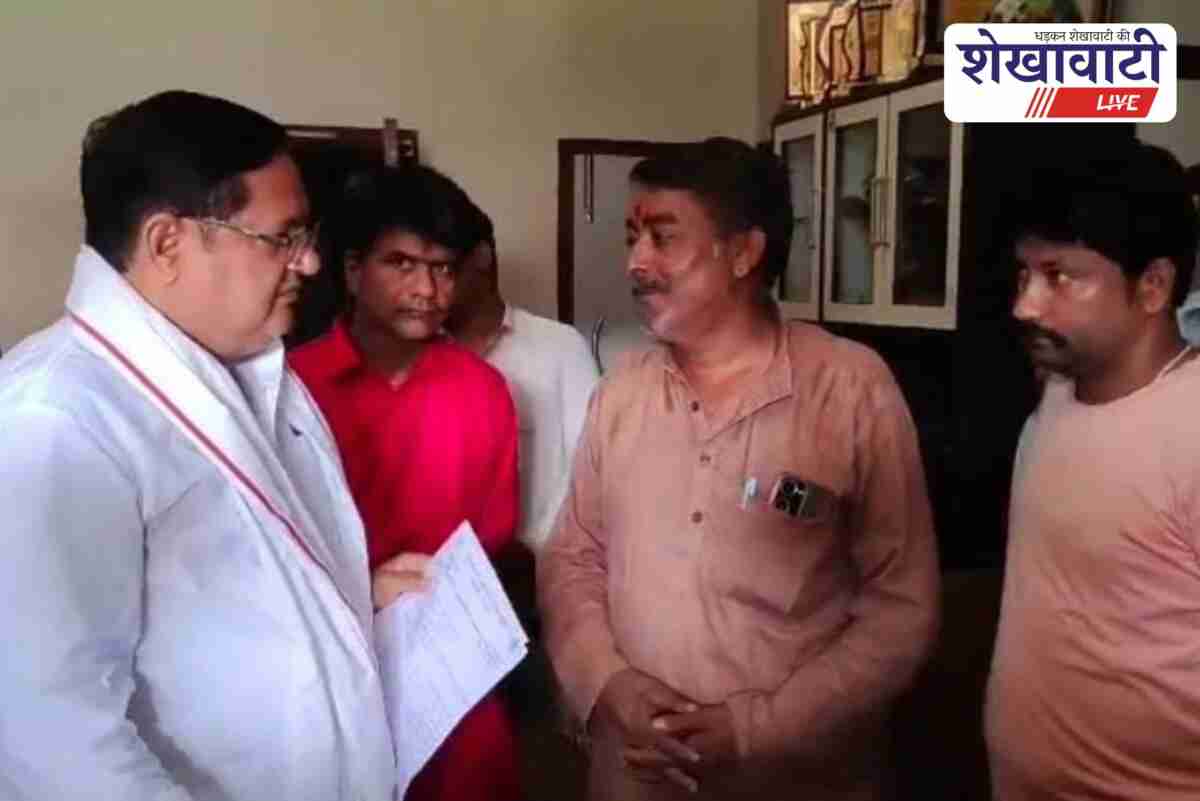Ratangarh ex-MLA addresses public grievances during Jan Sunwai
