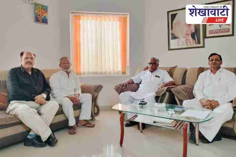 Dharmapal Gandhi visits Gandhi Ashram in Hatoondi village, Ajmer