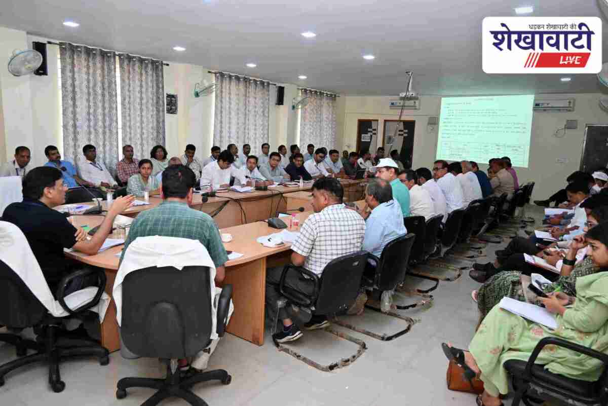 Jhunjhunu In-charge Secretary Dr. Samit Sharma held a meeting of officers, gave strict instructions