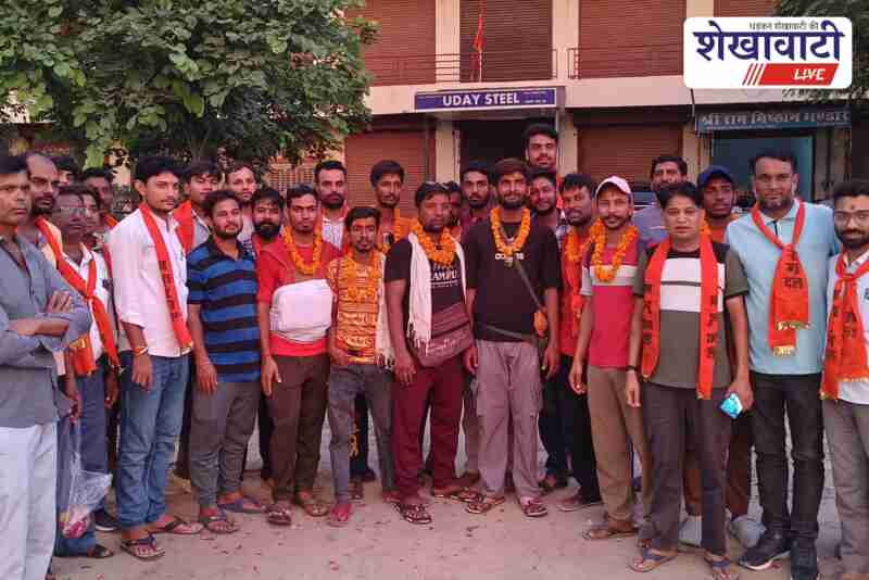 Kawad Yatra welcome ceremony by VHP and Bajrang Dal in Jhunjhunu