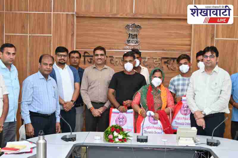 District Collector distributes nutrition kits to TB patients in Jhunjhunu