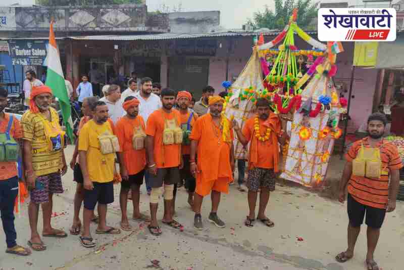 Devotees welcomed with garlands in Udaipurwati after Kawad Yatra