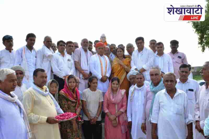 Union Minister Bhagirath Chaudhary pays tribute in Sardarshahar