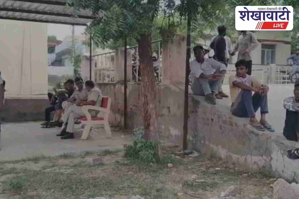 22 year old youth commits suicide in Ratangarh room hanging