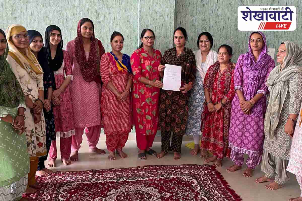 Jhunjhunu women leaders support ending veil system in village meeting