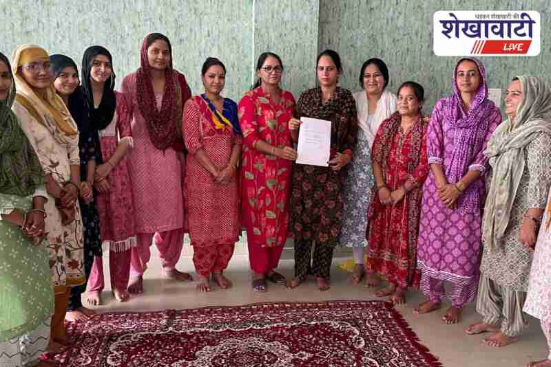 Jhunjhunu women leaders support ending veil system in village meeting