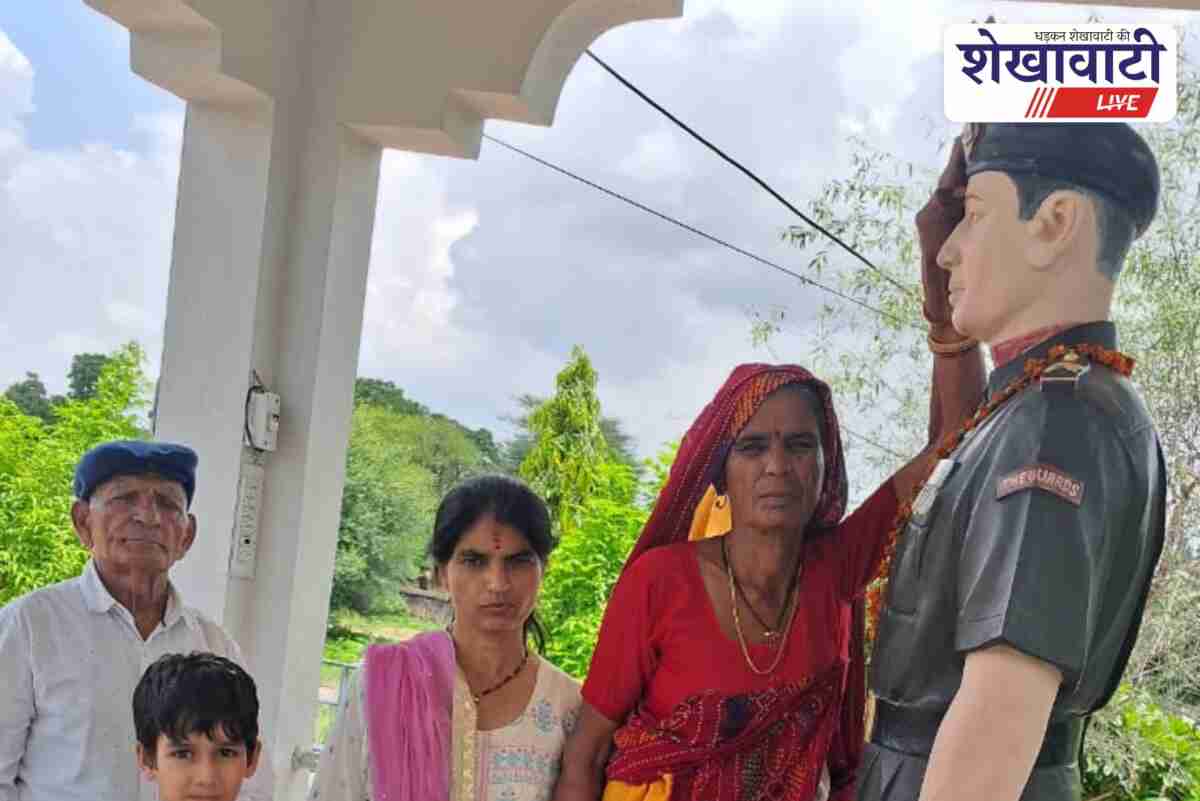 Sister ties rakhi to martyr Nathu Singh Bishu statue in Nawalgarh