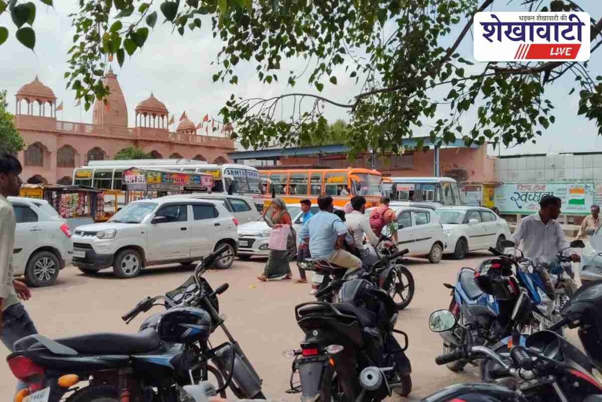 Traffic jam at Ratangarh bus stand, public struggles with chaos