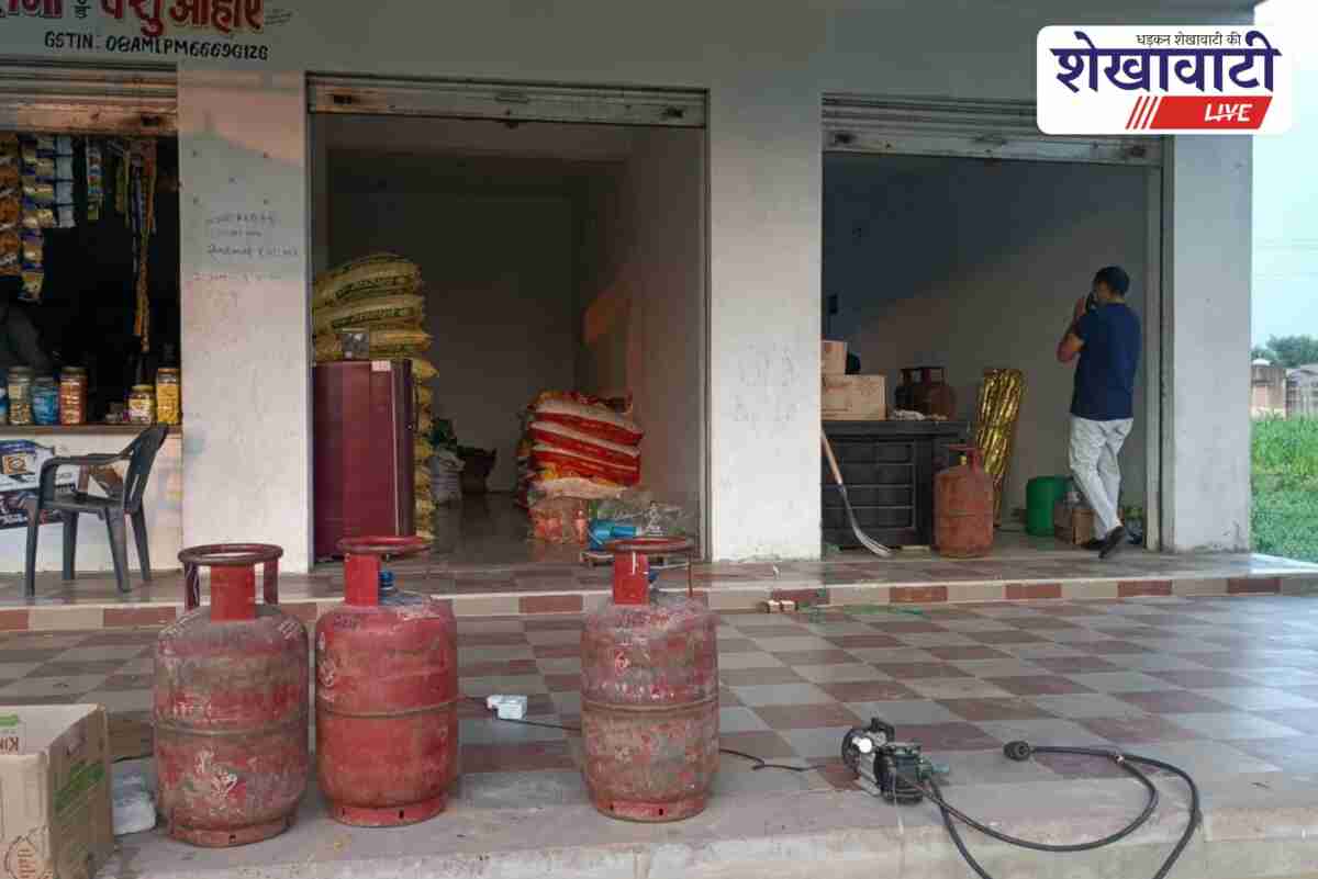 Sikar officials raid shop, seize 25 illegal gas cylinders