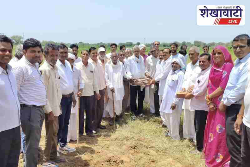 Kajra villagers attend Ambedkar Bhavan foundation ceremony with officials