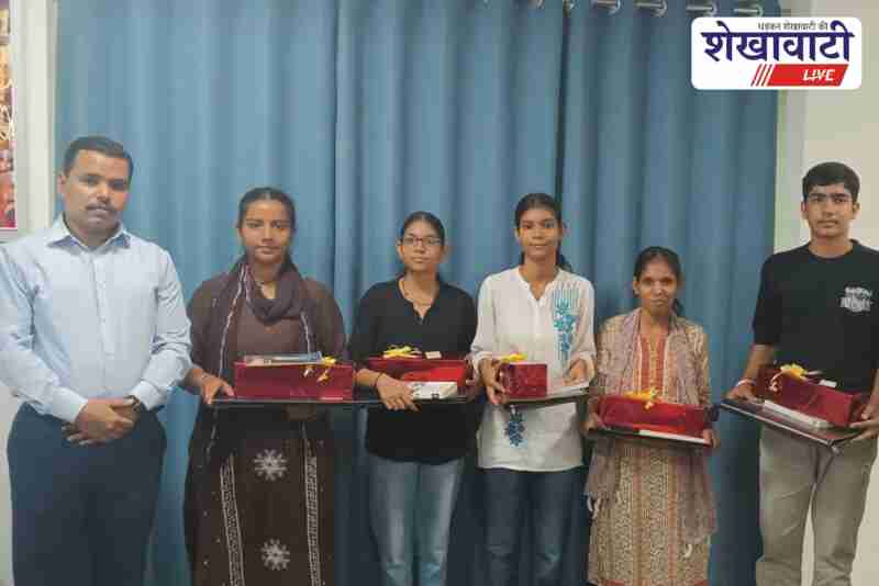 Churu district collector meets children benefiting from PM Cares scheme