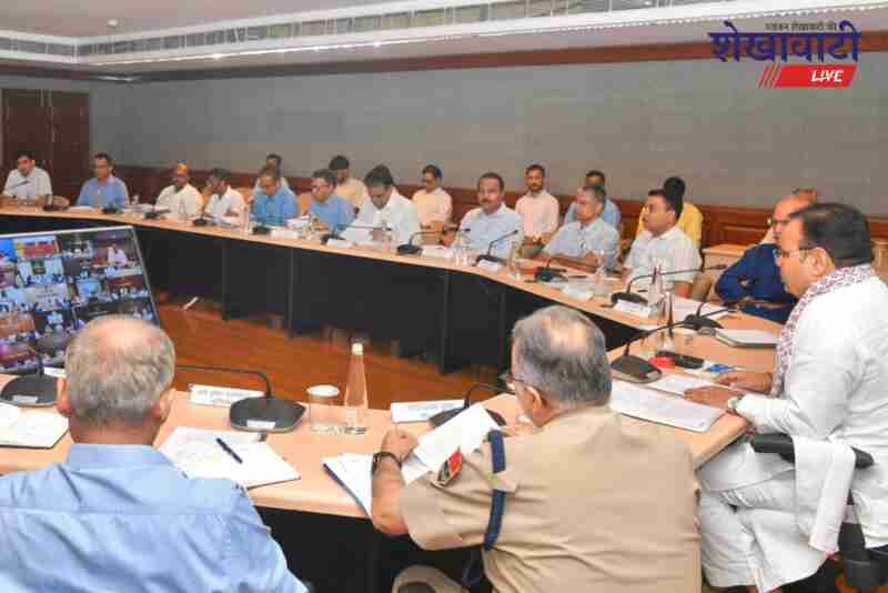 Chief Minister chairs review meeting on rainfall relief and governance