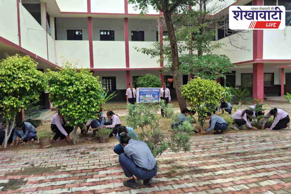 NSS volunteers organizing cleanliness and awareness camp in Jhunjhunu