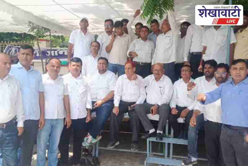 Jhunjhunu lawyers indefinite protest demanding police action continues