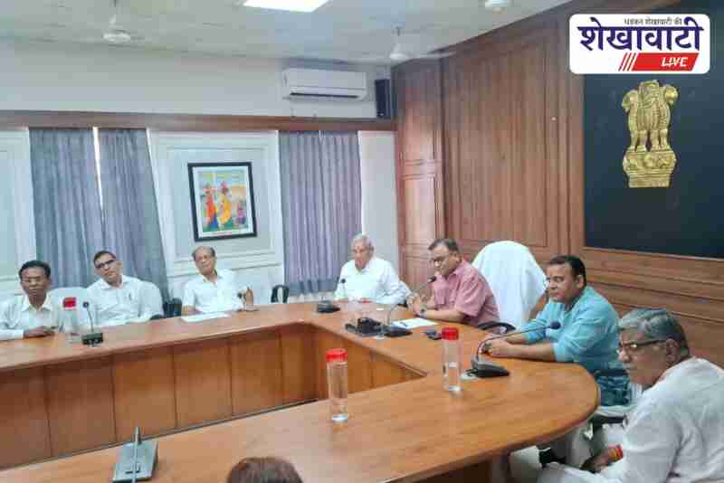 Sikar collector holds meeting with traders on GST 2.0 benefits