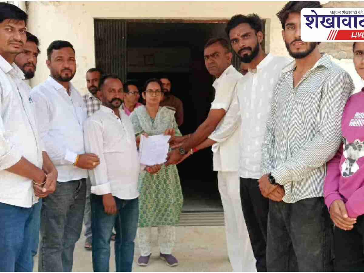 NSUI अध्यक्ष की गिरफ्तारी पर फतेहपुर में सौंपा ज्ञापन