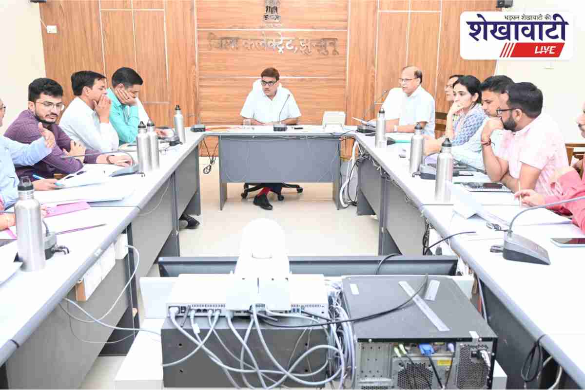 Collector Arun Garg reviews pending works at Jhunjhunu Medical College