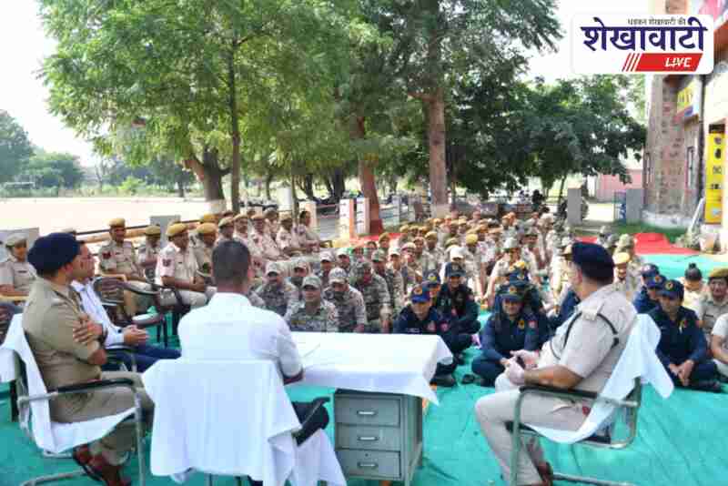 Jhunjhunu police superintendent celebrates Diwali with officers and staff
