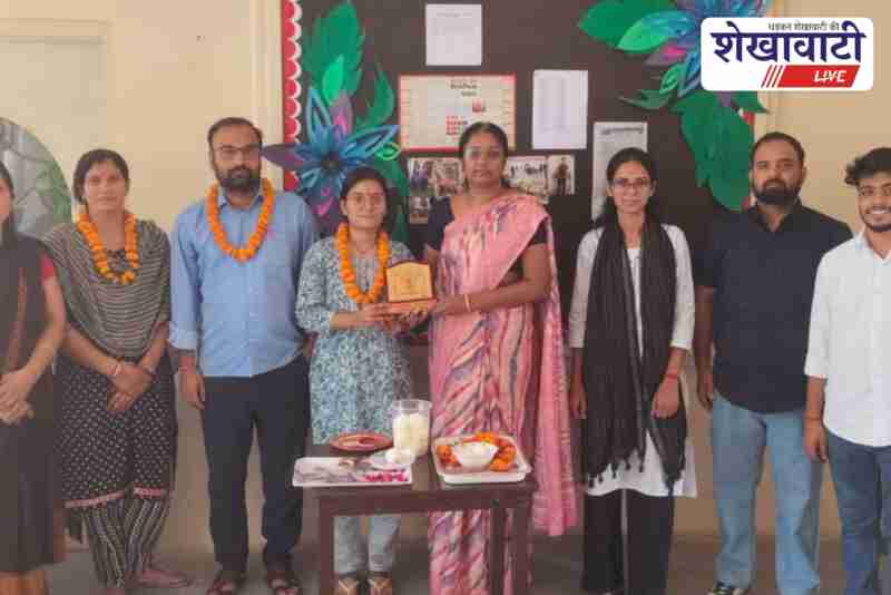 Ayushi Sharma honoured in Laxmangarh for AIIMS Madurai selection