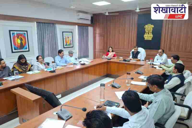 Sikar Collector Mukul Sharma warns BLOs to join duty immediately
