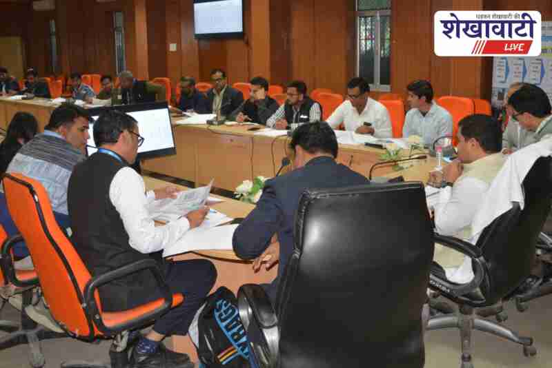 Churu Collector directs bankers for maximum loan scheme distribution