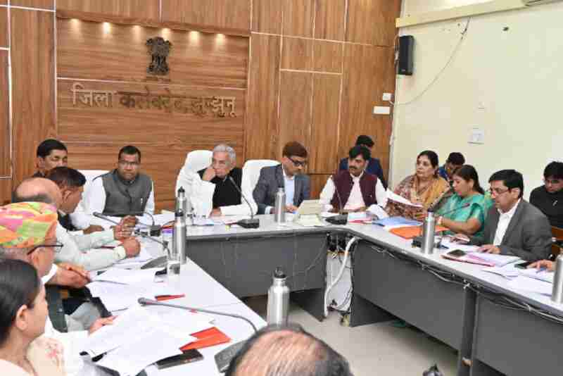 MP Bijender Ola chairs Disha meeting reviewing Jhunjhunu development progress