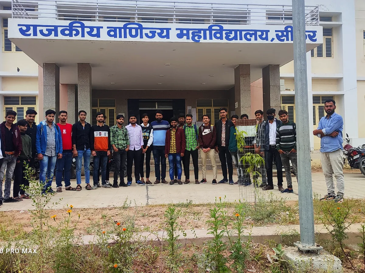 सीकर राजकीय वाणिज्य महाविद्यालय में आयोजित एनसीसी भर्ती और एसआईआर कार्यक्रम का दृश्य