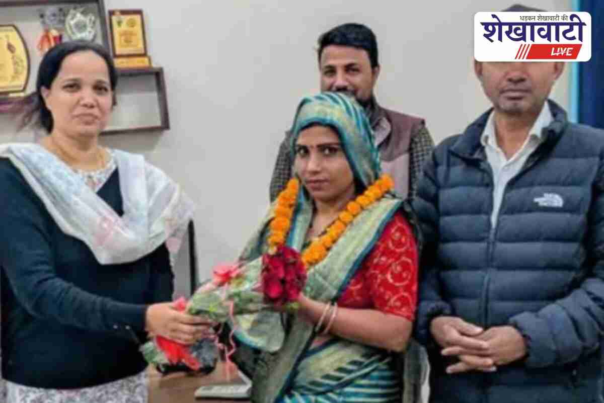 Heeradevi honored for 100 percent SIR achievement in Fatehpur