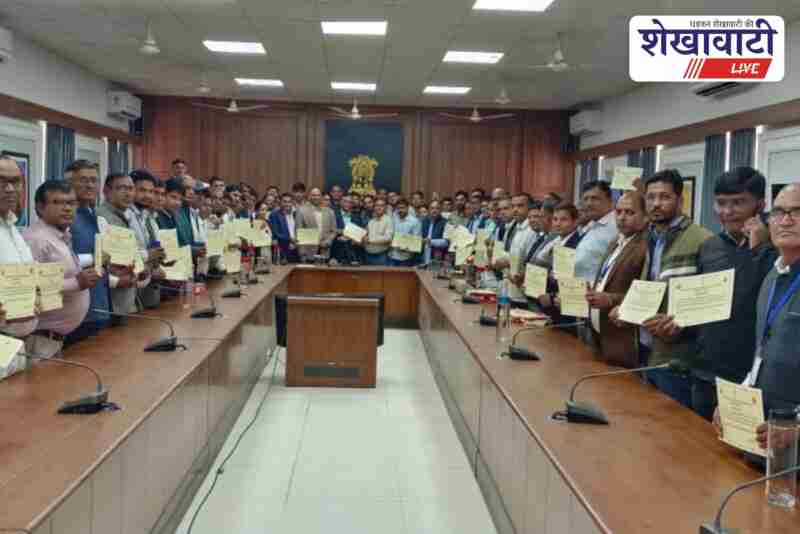 Sikar BLOs honoured for achieving full digitization in SIR campaign