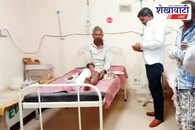 चूरू में रेलवे कार्य के दौरान मजदूर गंभीर रूप से घायल Churu railway worker falls from height, hospitalized with fractures