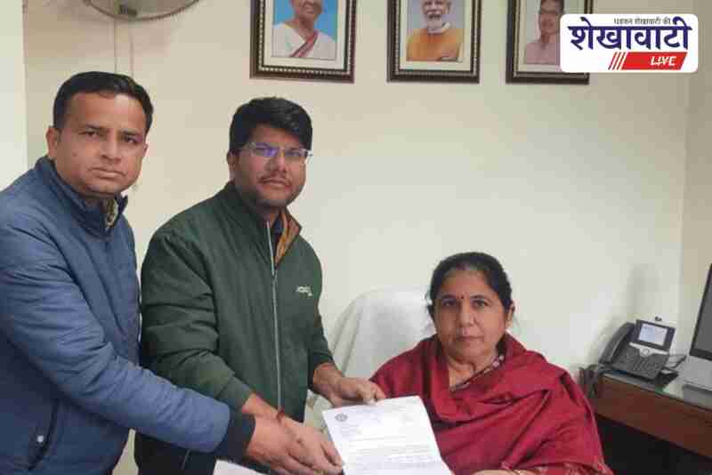 Computer employees meet PWD minister to submit IT cadre proposal