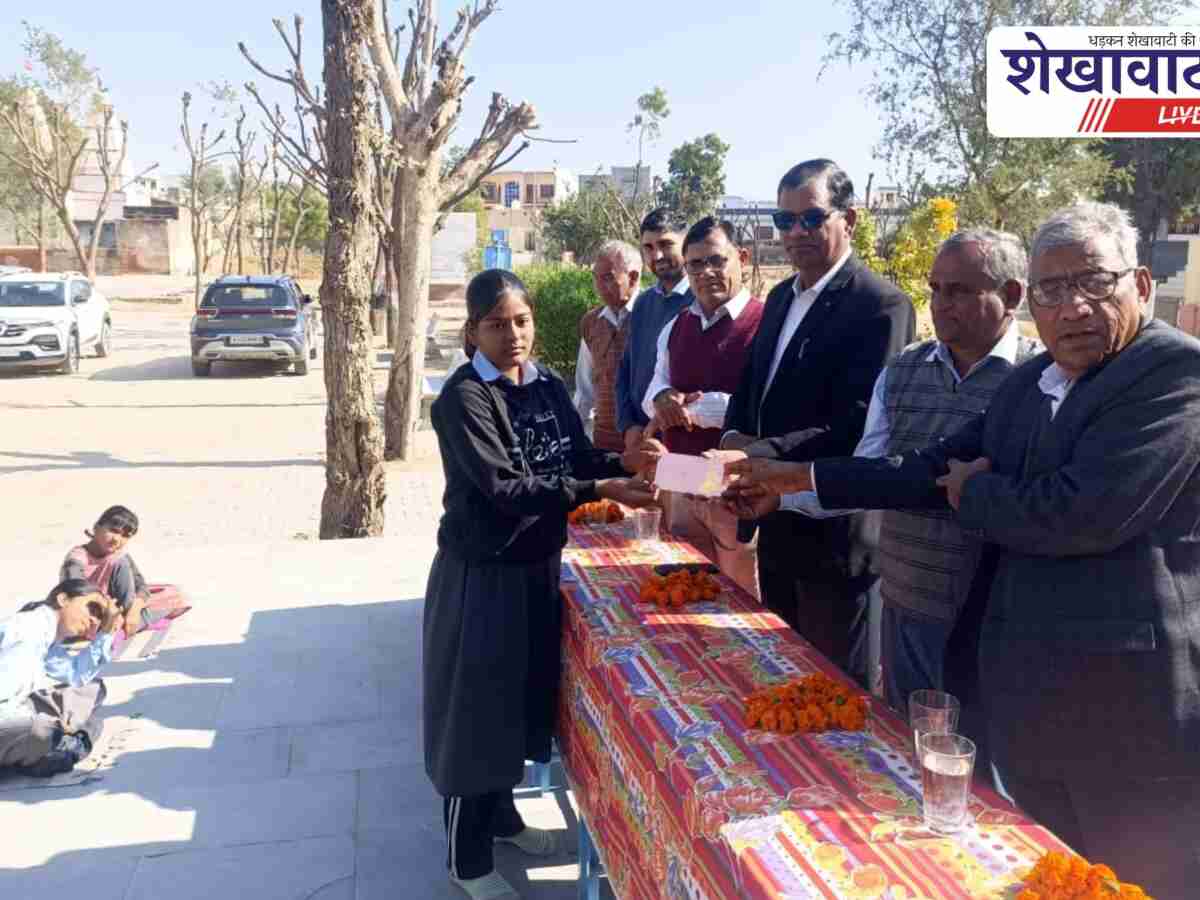 एपीजे अब्दुल कलाम को किया याद, छात्राओं को किया सम्मानित